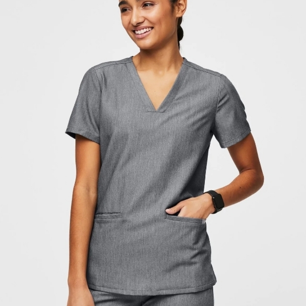 FIGS Graphite Medium Scrubs Set - Never Worn